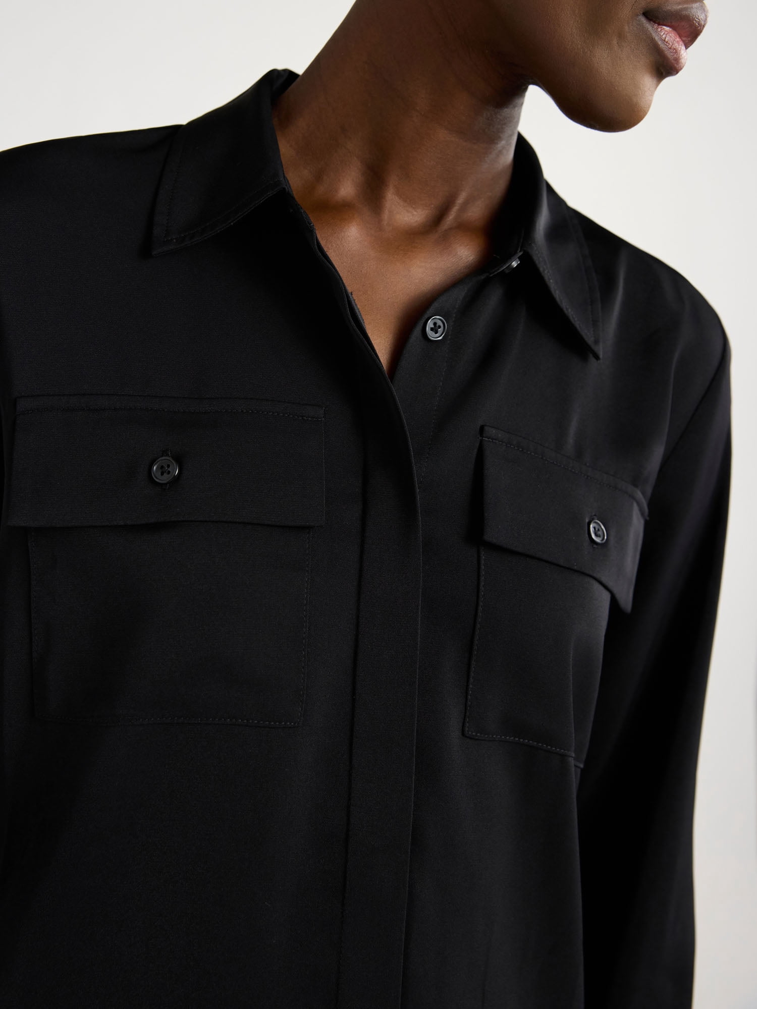Scoop Women’s Ultimate Button Down Blouse with Two Pockets, Sizes XS-4X
