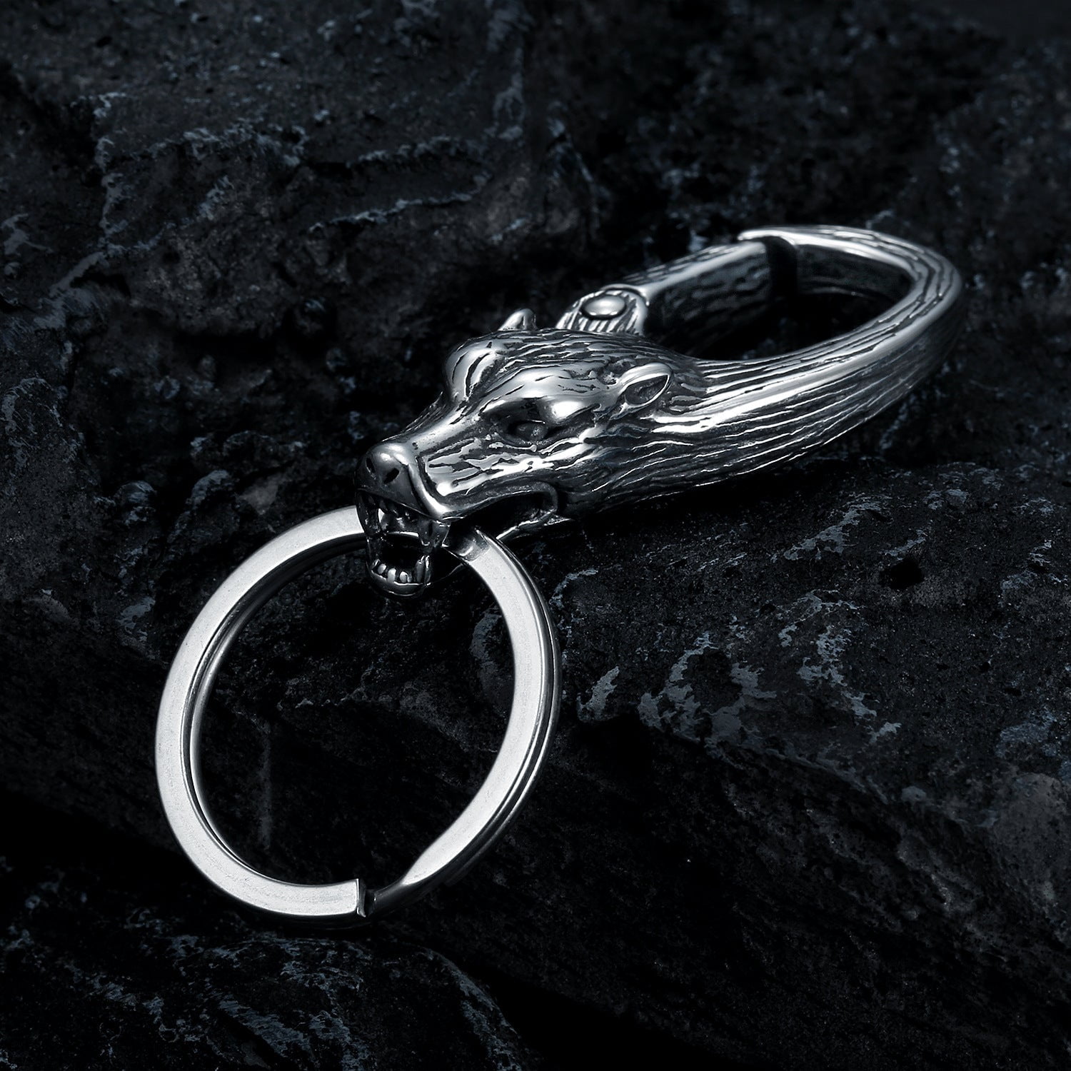 Wolf Head Keychain Stainless Steel Key Chain Fashion Lock Key European American Key Ring for Men and Women Car Key