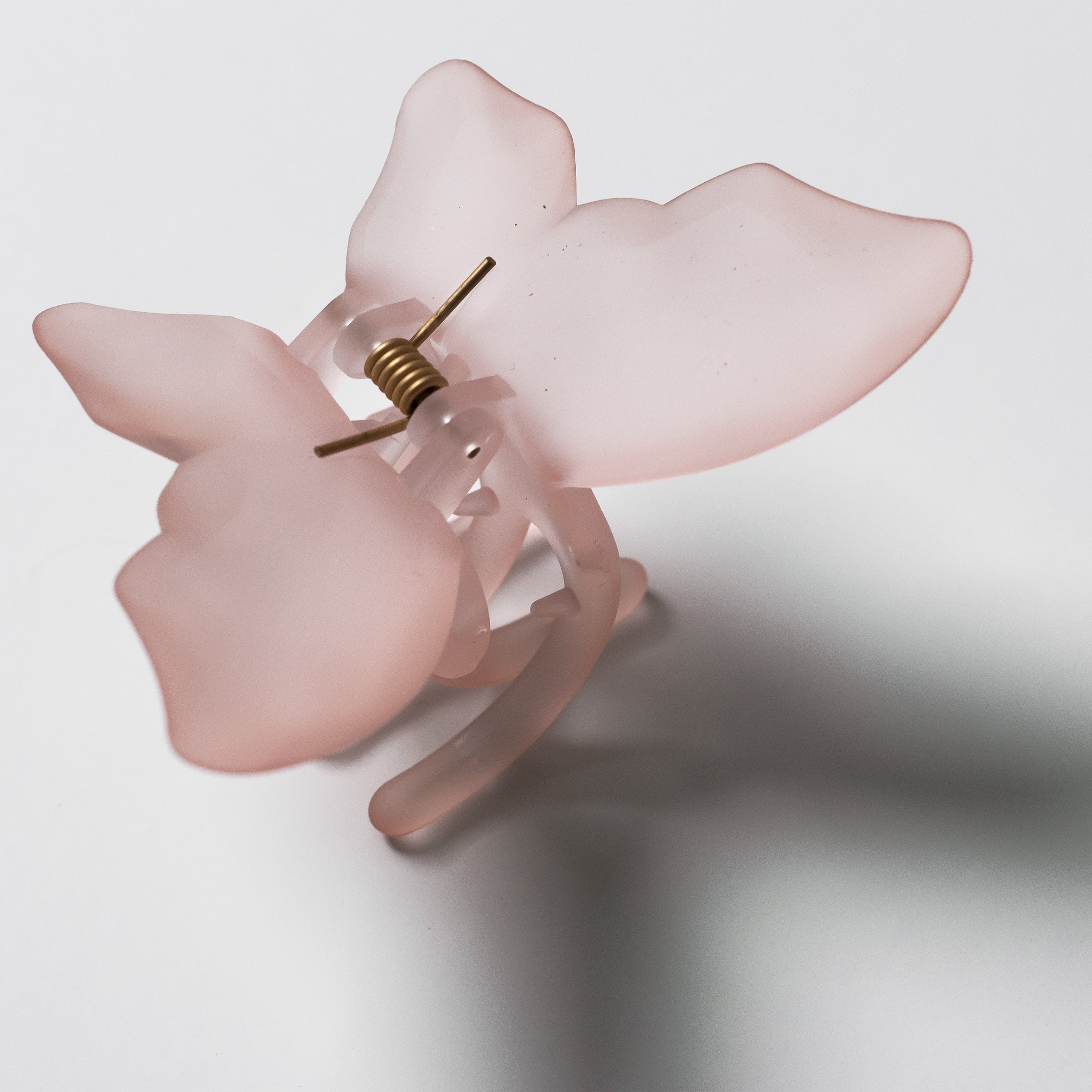 HAIRITAGE BY MINDY Take Me To The Beach Butterfly Claw Clip Barrettes for Hair, Pink, 1PC