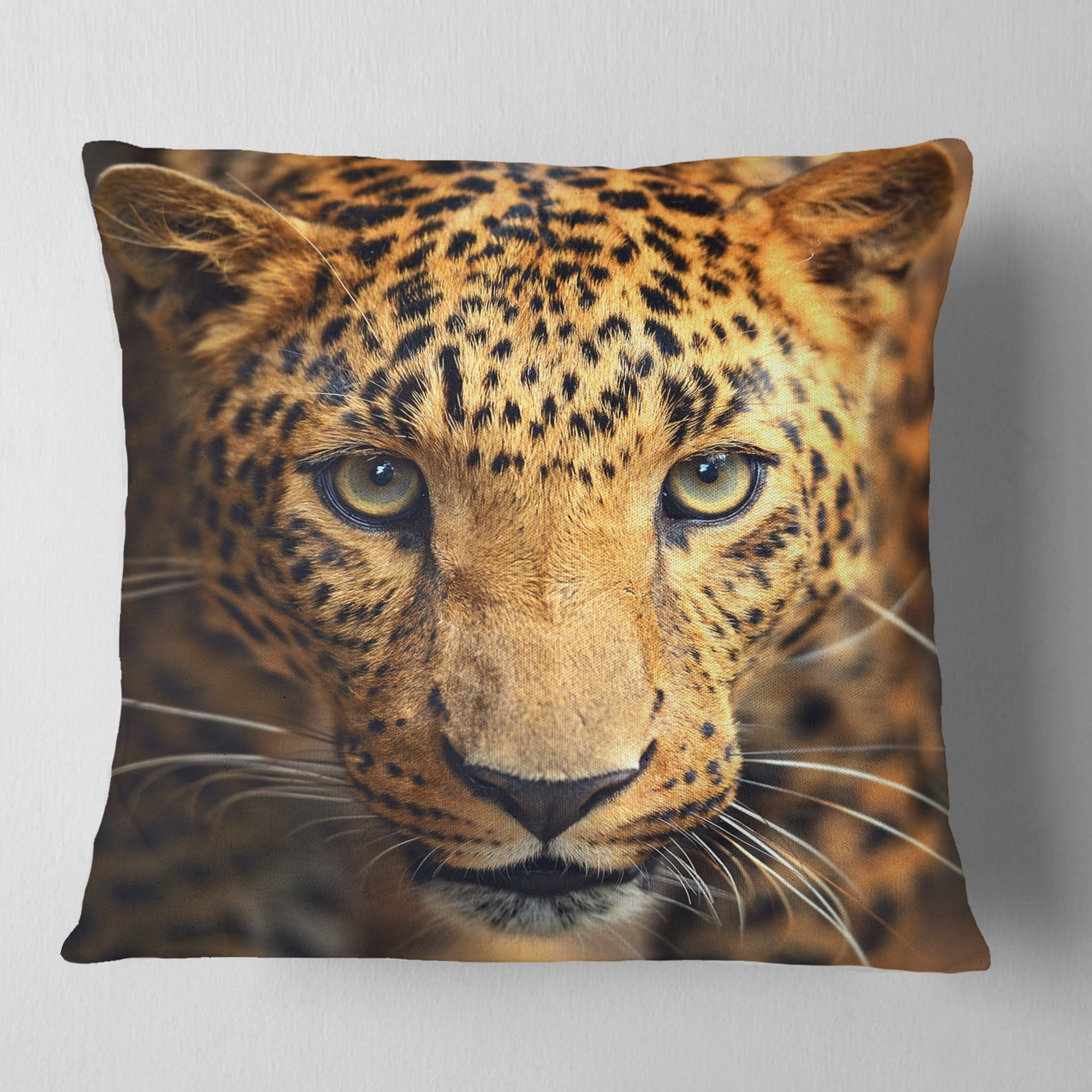 Designart Leopard Face Close Up - Abstract Throw Pillow - 18x18
