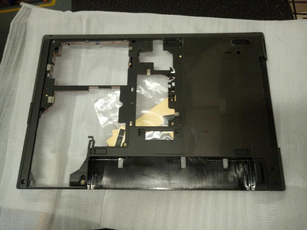 Nuovo Originale Lenovo ThinkPad L440 L540 Cover Base Inferiore 04X4822