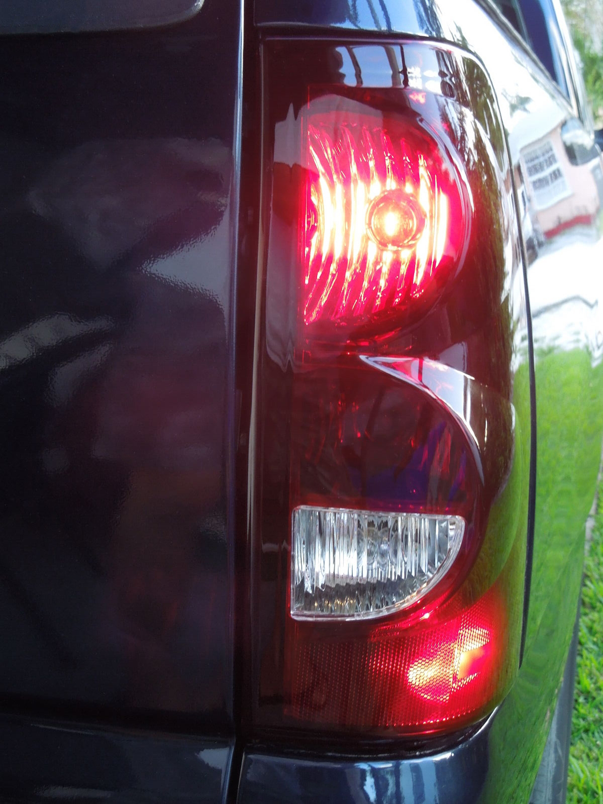 ECOTRIC Tail lights Assembly for 2003-2007 Chevy Silverado 1500 2500 3500 Rear  Brake Lamps M2800174 GM2801174 2004 2005 2006( Dark Red Lens Chrome  Housing
