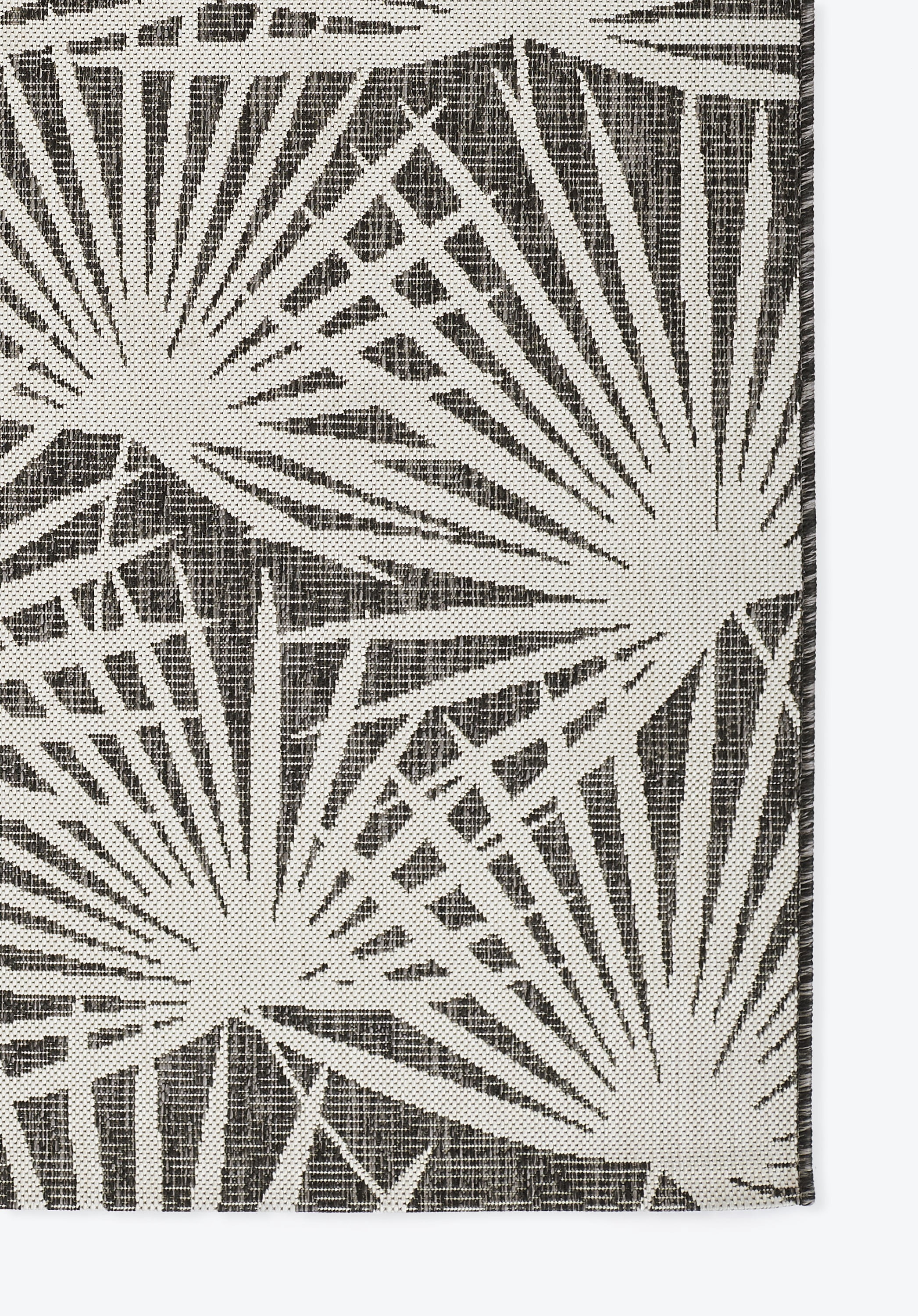 Novogratz by Momeni Villa Sorrento Charcoal Indoor Outdoor Rug 3'3" X 5'