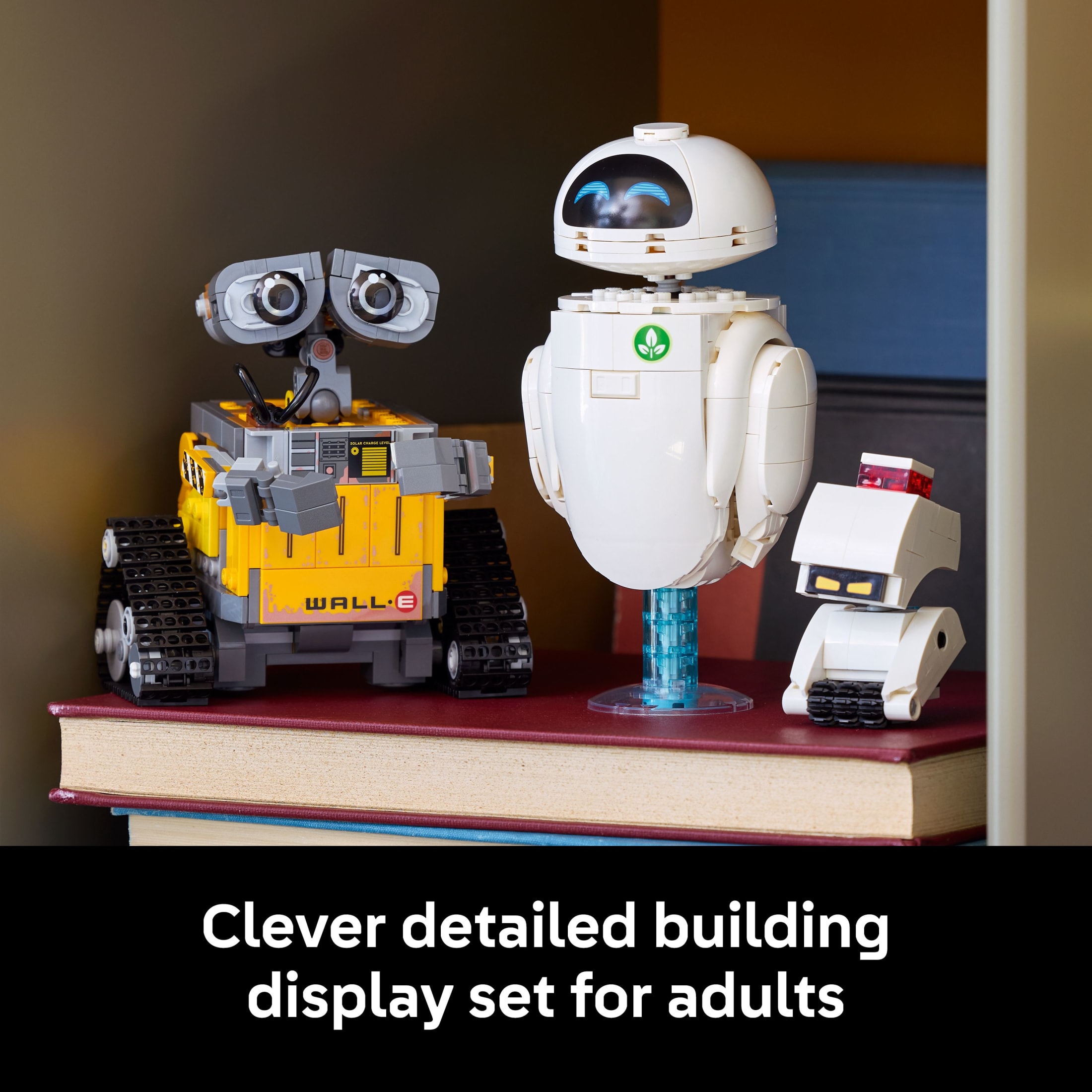 LEGO Disney y Pixar Wall-E y EVE Set de Construcción para Adultos, Mayores de 18 - Decoración para Oficina en Casa, Estante o Habitación para Fans de Disney - Regalo para Cumpleaños - 43279 7