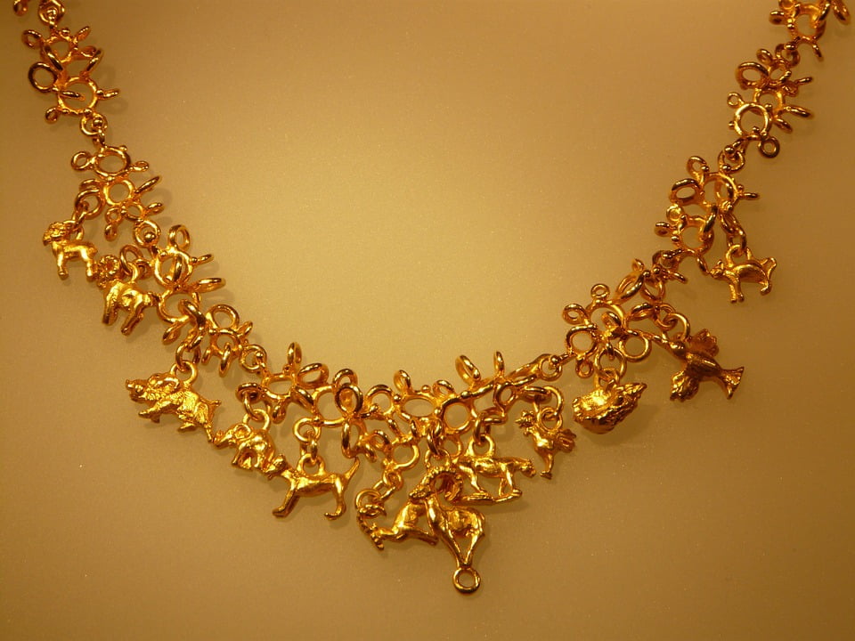 gold necklace expensive, amazing 