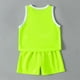thumbnail image 5 of Conjuntos de camiseta sin mangas con cuello redondo para niños, camiseta sin mangas de color liso con cuello redondo y pantalones cortos con cintura elástica, conjunto de dos piezas de poliéster para, 5 of 9