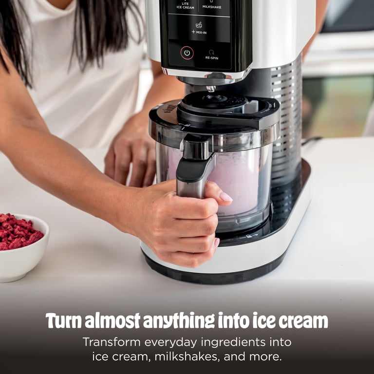 Ninja creami NC 302 アイスクリームメーカー Ninja CREAMi Ice Cream Maker, for Mix-ins, Milkshakes, Sorbet, 5