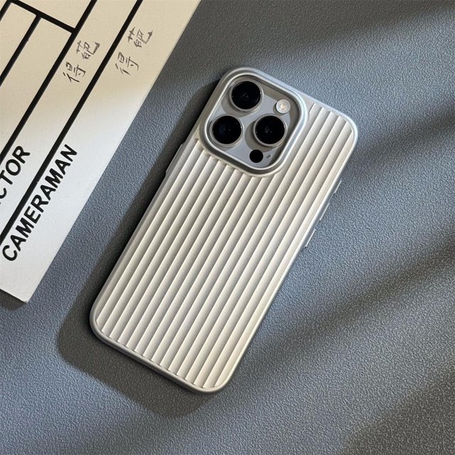 Luxury Ultra Thin Corrugated Pattern Case For iPhone 16 15 14 13 Pro Max Plus Shockprooof Plating Plain Hard PC Back Cover Cases Silver For iPhone 13