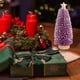 thumbnail image 4 of Mini árbol de Navidad para decoración de escritorio | Árbol artificial pequeño de 20 cm con nieve y agujas de pino de plástico | Decoración navideña para el hogar, la oficina, el dormitorio y la, 4 of 8