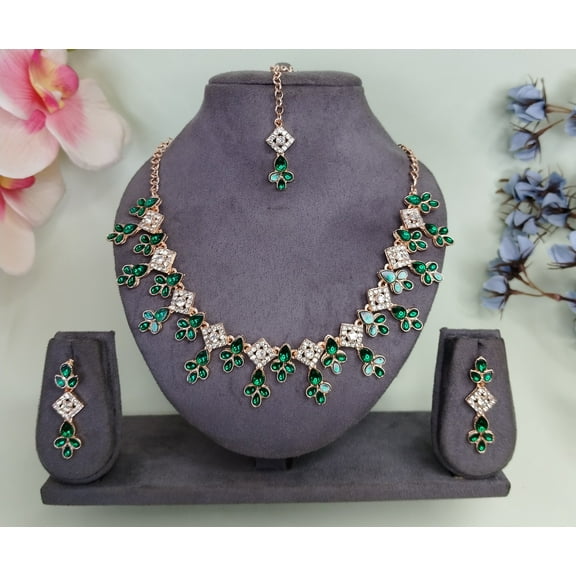 Parshwa Creations Women's Indian Bollywood Wedding & Party Wear Jewelry Set, Gold Plated Chain Pendant & Earrings,Crystal Rhinestone Necklace Set