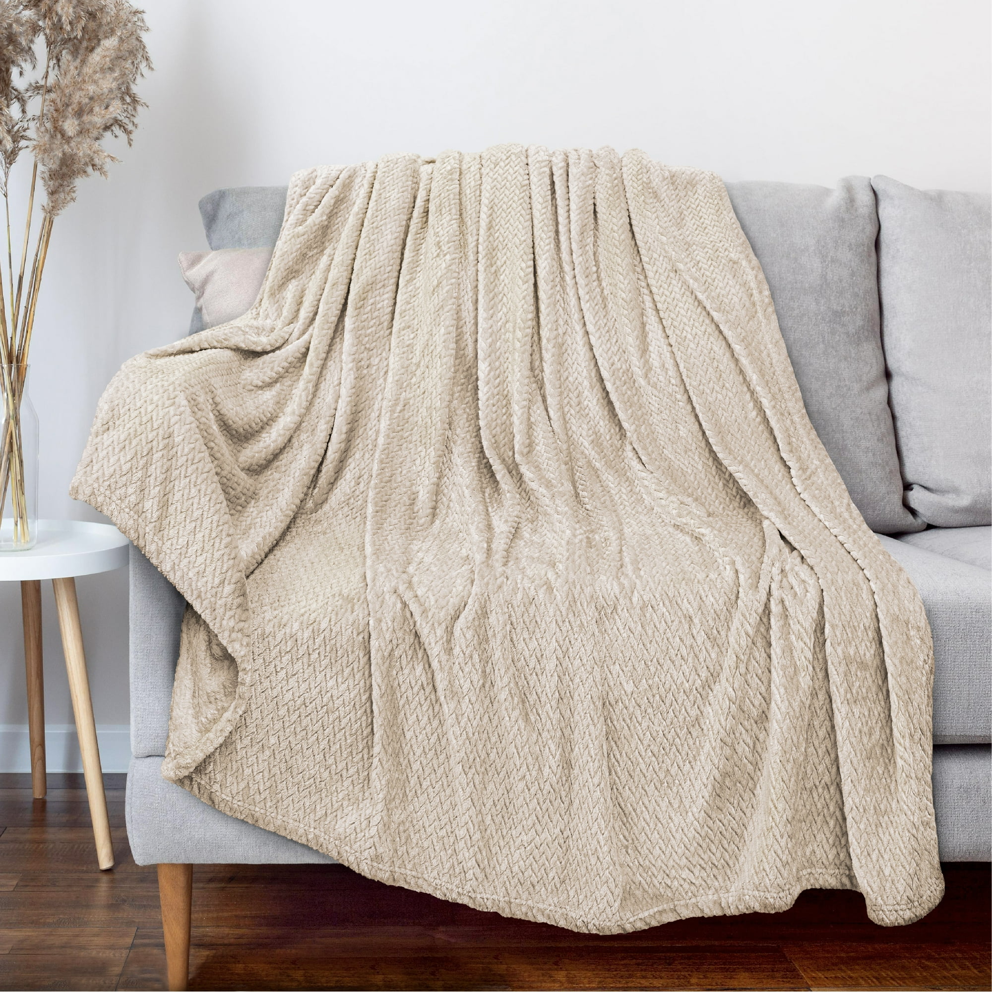 PAVILIA Soft Fleece Ivory Cream Throw Blanket for Couch