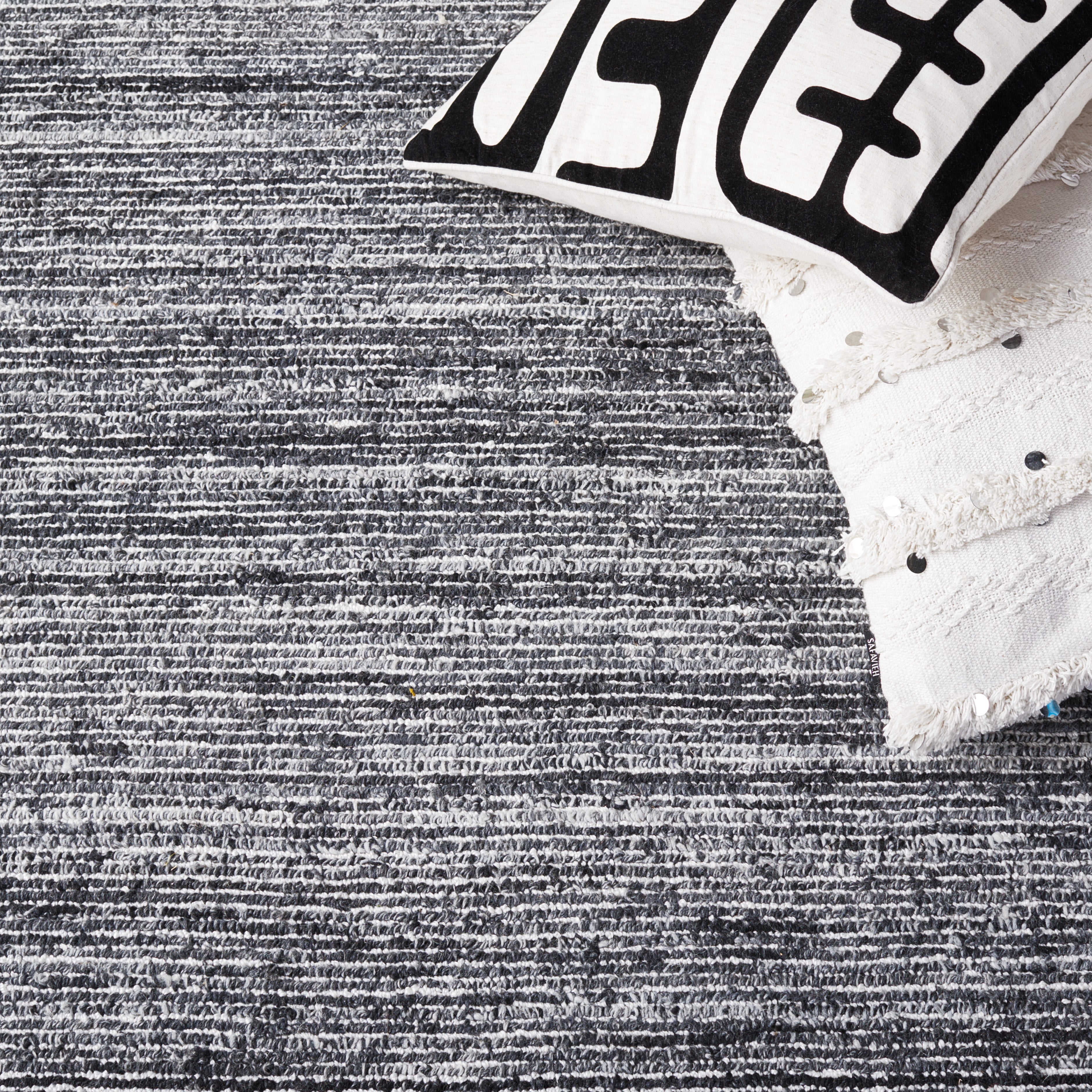 SAFAVIEH Mirage Lecia Striped Polyester Area Rug, Dark Gray/Ivory, 6' x 6' Round
