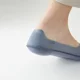 thumbnail image 4 of Calcetines invisibles de silicona de color sólido para hombre, informales, antideslizantes, transpirables, absorbentes del sudor, antideslizantes, finos, pantuflas, 4 of 4