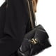thumbnail image 5 of Bolsa Crossbody Tory  burch Kira color negro con doble asa dorada, 5 of 5
