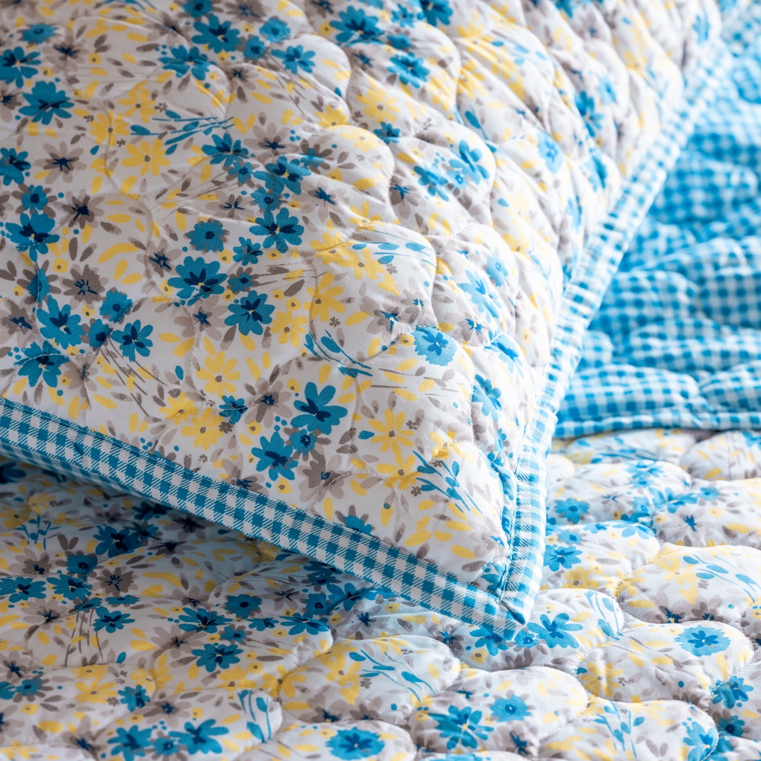 Martha Stewart Everyday 3 Piece Quilt Set - Queen, Norah Floral