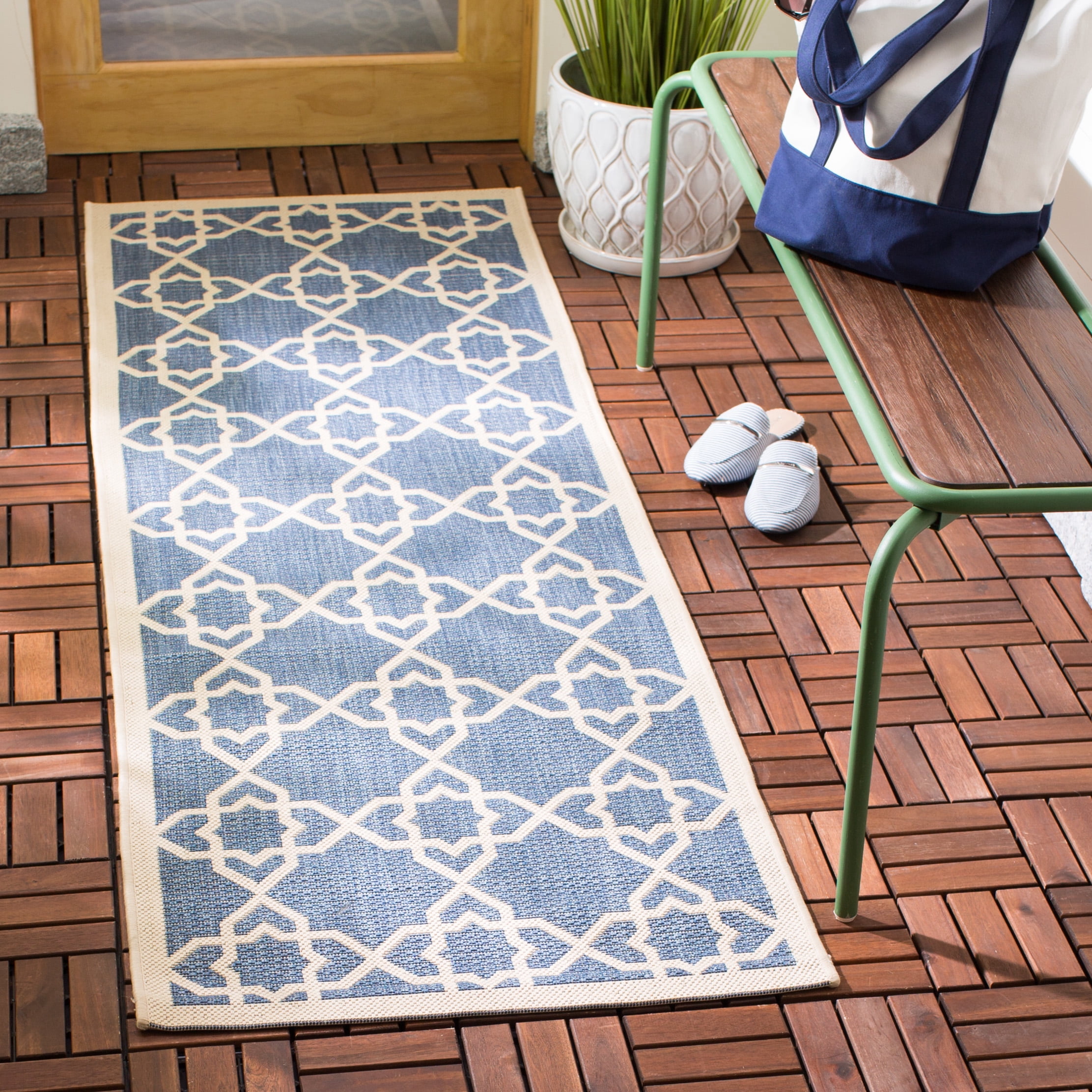 SAFAVIEH Courtyard Carol Geometric Indoor/Outdoor Runner Rug, 2'3" x 10', Blue/Beige