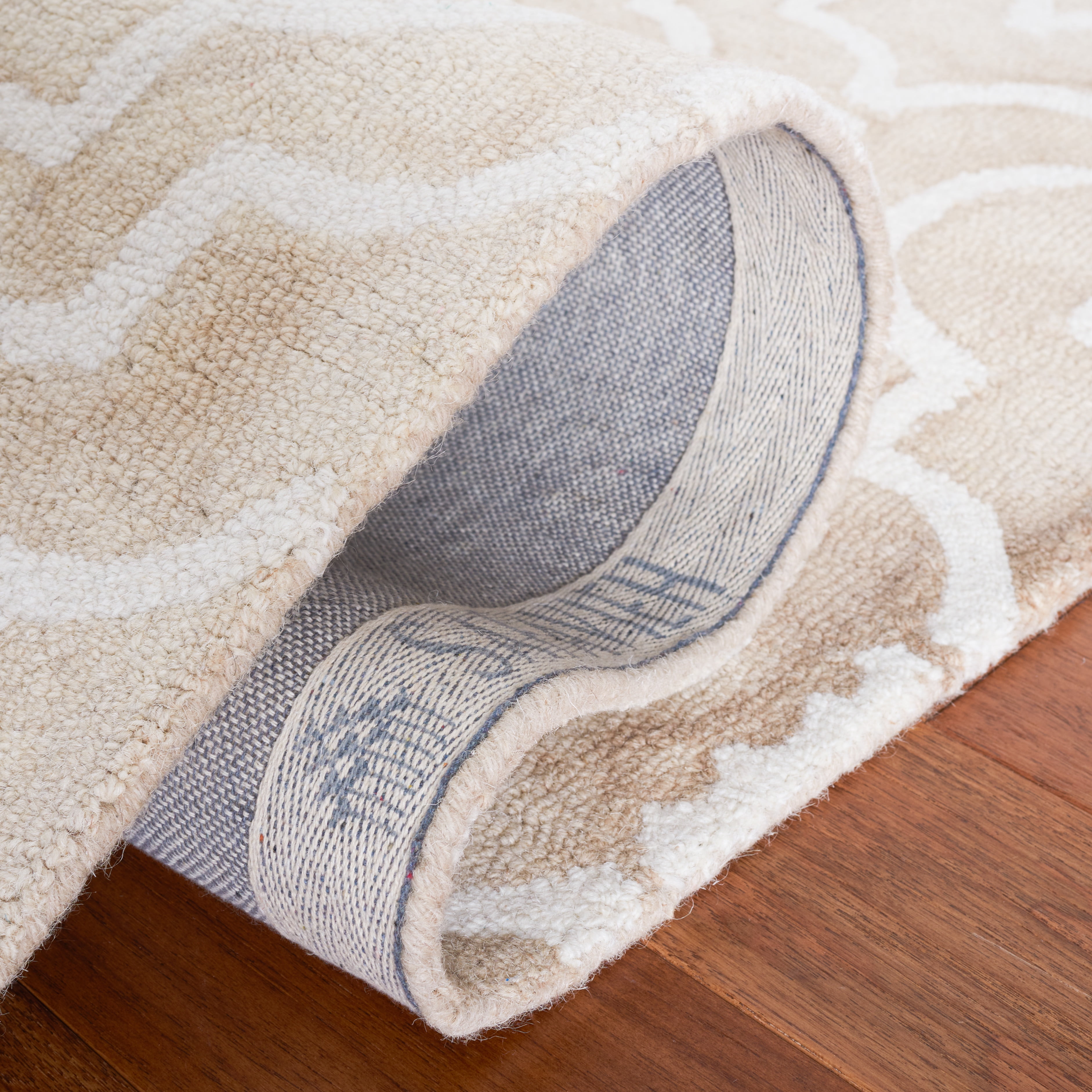 Safavieh Dip Dye Lairos Distressed Wool Area Rug, Beige/Ivory, 7' x 7' Square