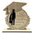 thumbnail image 1 of Temporada de graduación 2025 Adorno de madera, regalo de bendición decorativo, haya o nogal hechos a mano, textura natural, decoración del hogar de oficina de escritorio, recuerdo personalizado, 1 of 1