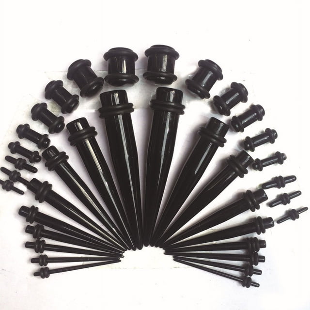 Juego de 36 piezas de aretes puntiagudos con joyería de punción y expansor de oreja puntiagudo negro UV