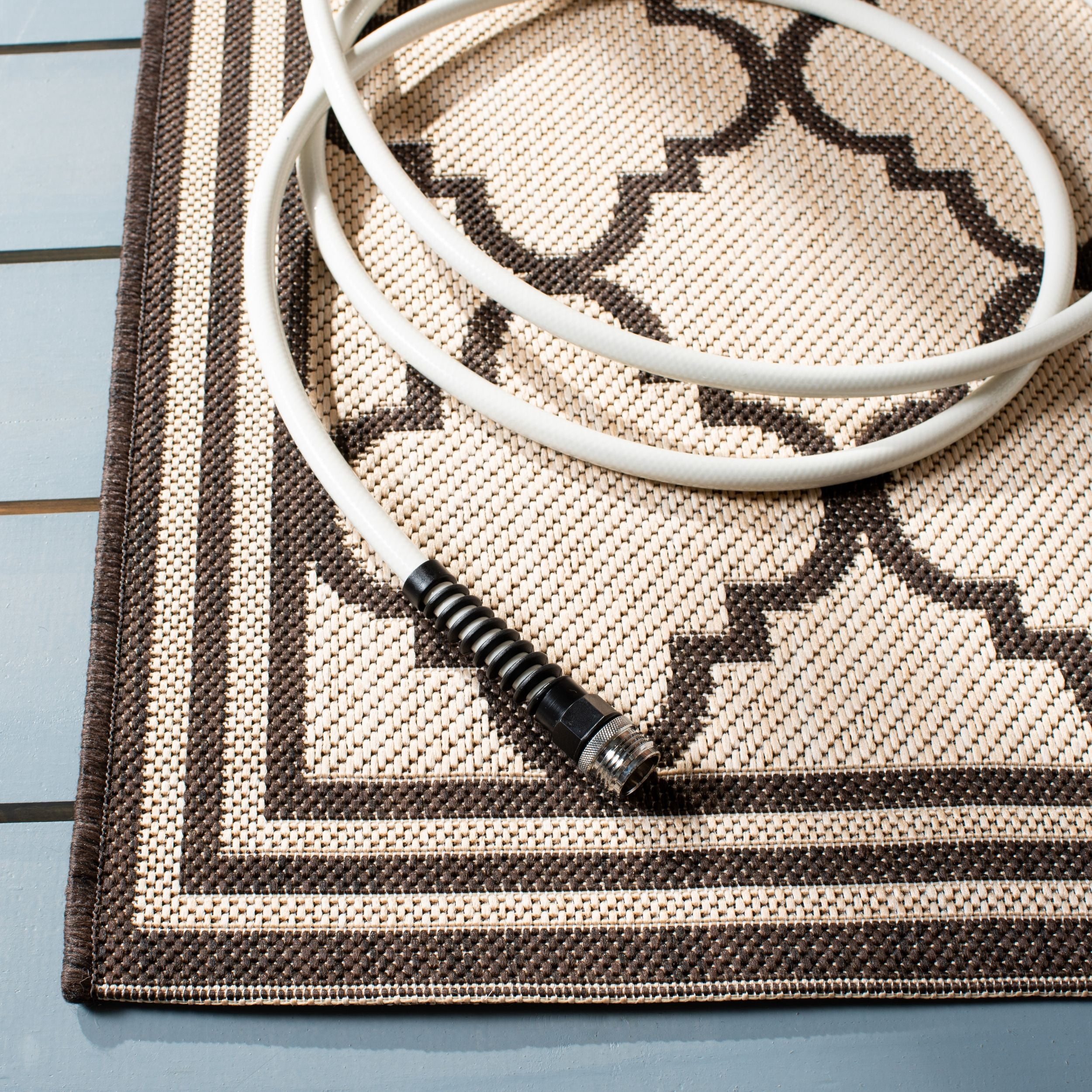 SAFAVIEH Beach House Richard Geometric Indoor/Outdoor Area Rug, Creme/Brown, 6'7" x 6'7" Square