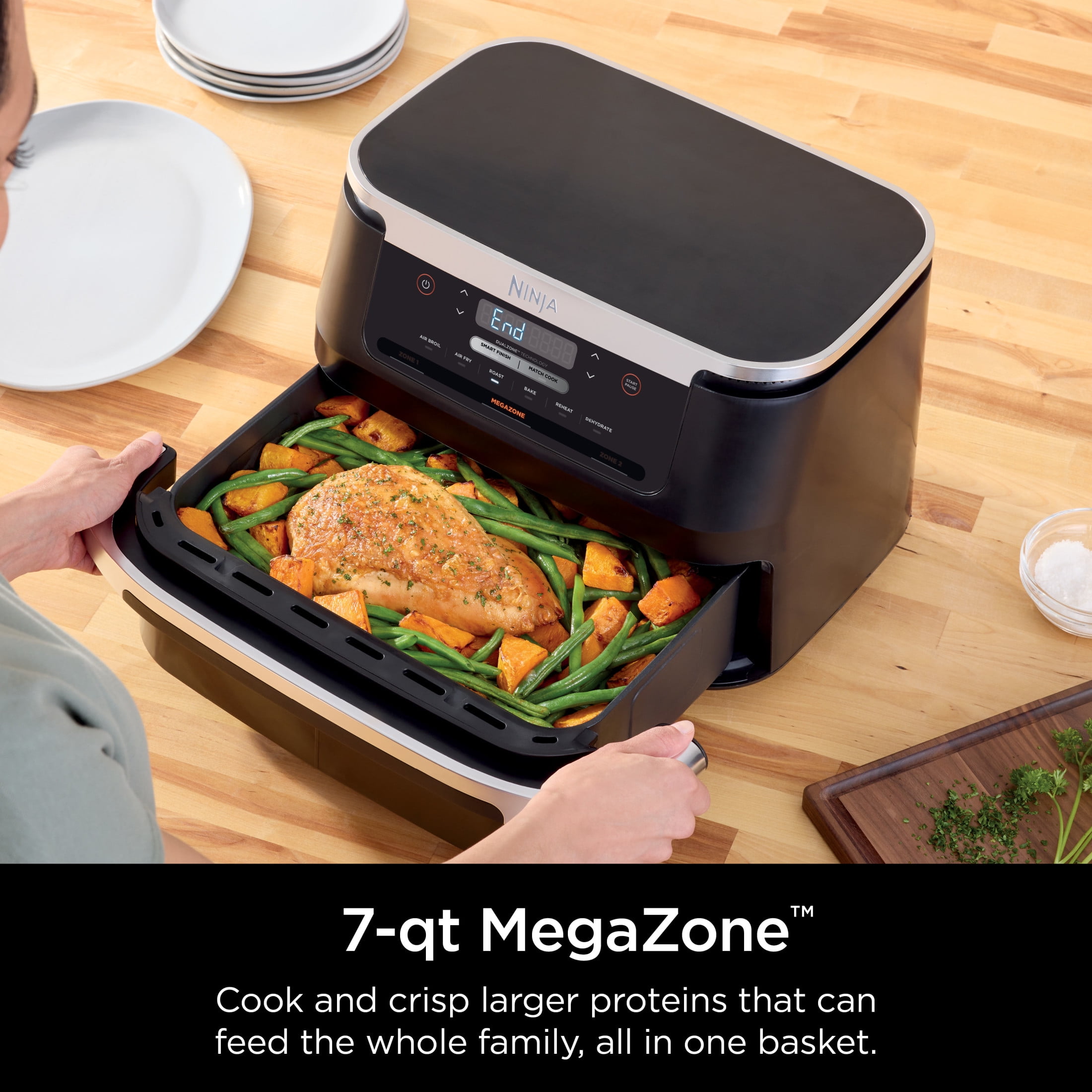 Ninja Foodi Air Fryer 7-Qt, DualZone FlexBasket, 6-in-1, Smart Finish, Cook 2 Foods 2 Ways, DZ071 Black