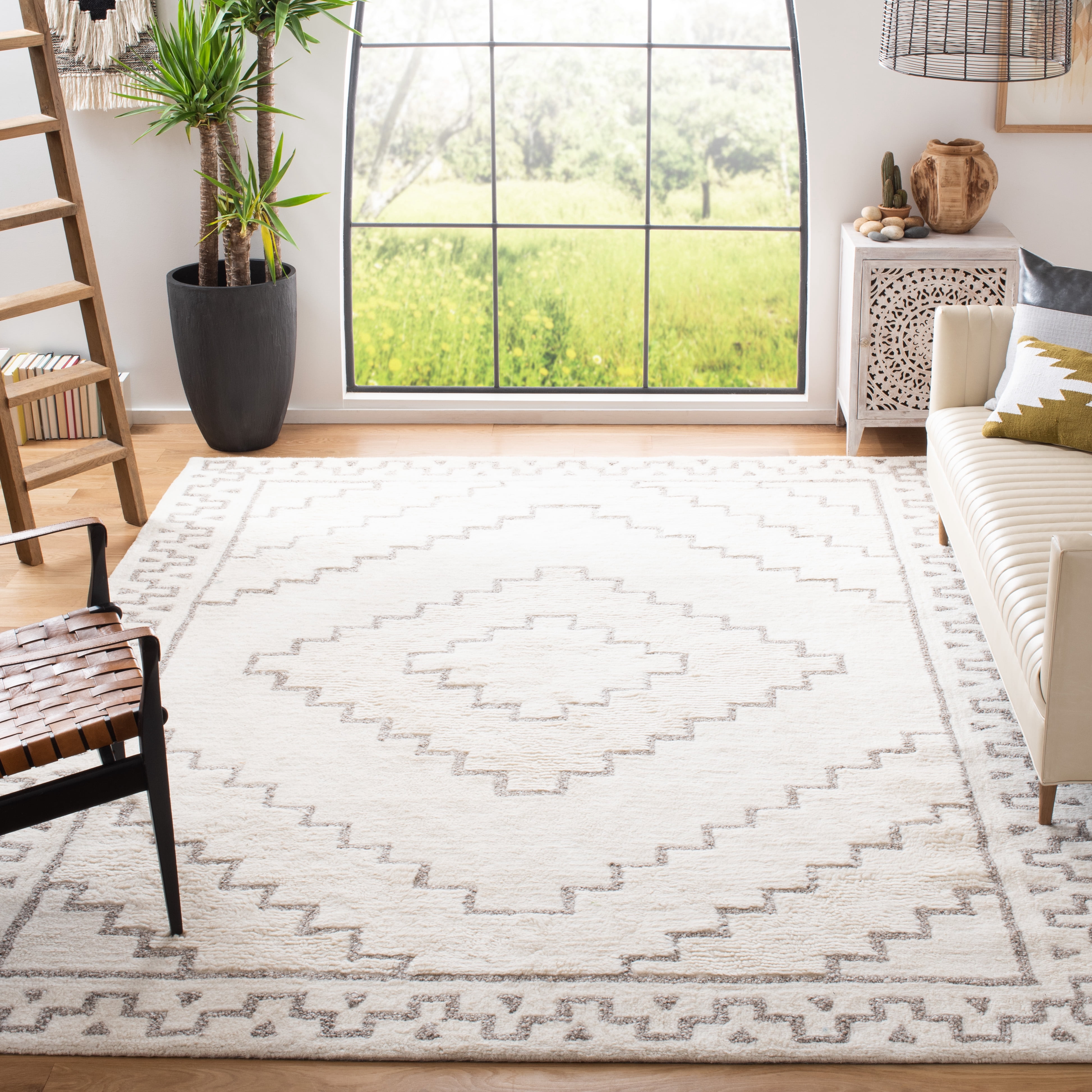 SAFAVIEH Casablanca Lidija Geometric Area Rug, Ivory/Taupe, 9' x 12'