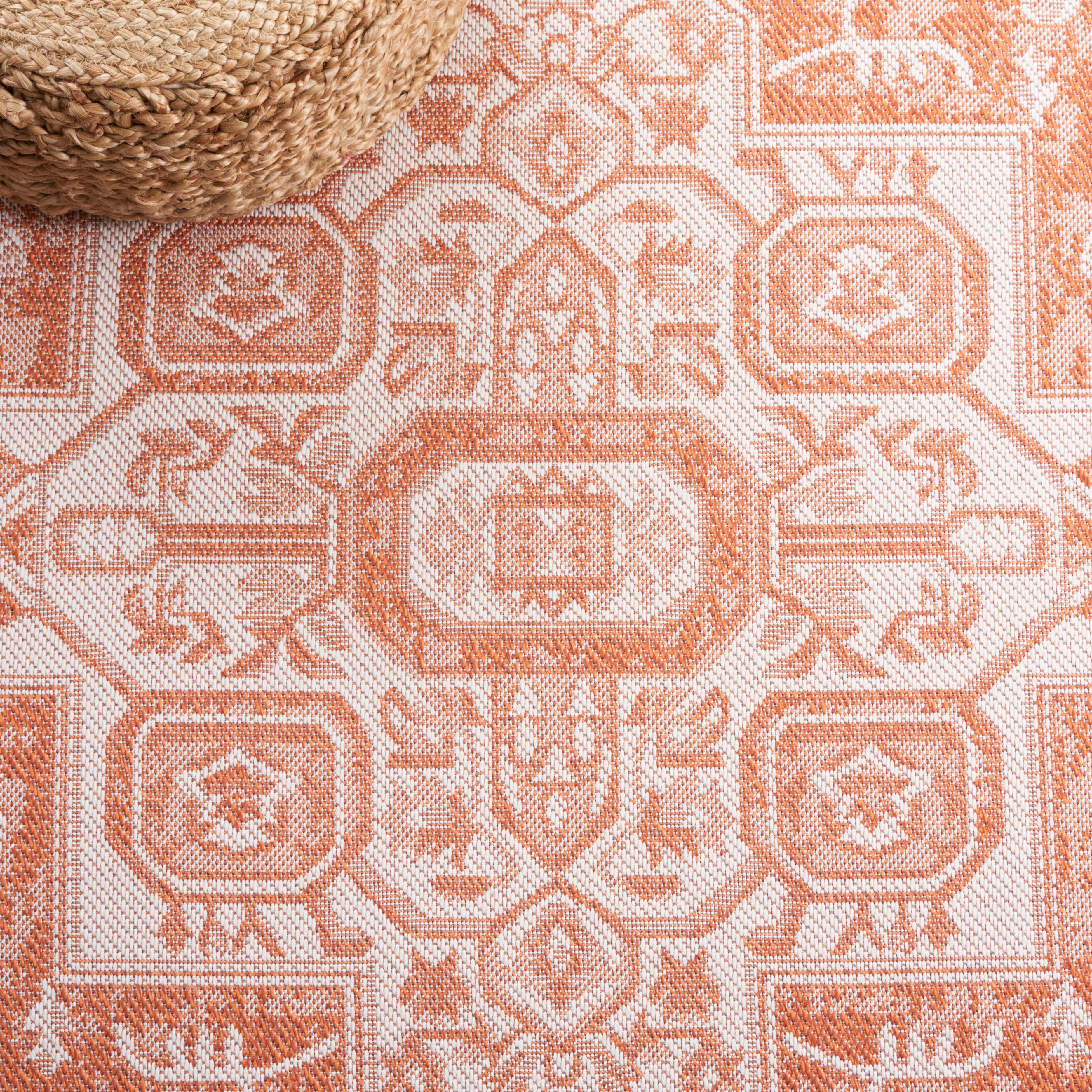 SAFAVIEH Machine Washable Rug Indoor/Outdoor Bermuda Collection - Bermuda Stacy Medallion Indoor/Outdoor Area Rug, Rust/Ivory, 4' x 6'