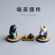 thumbnail image 3 of ZAKKA Lindo adorno de gato de té de dibujos animados Figuras de resina Manualidades Casa de muñecas Paquete de sushi Decoración del hogar en miniatura Accesorios de escritorio Regalo, 3 of 5