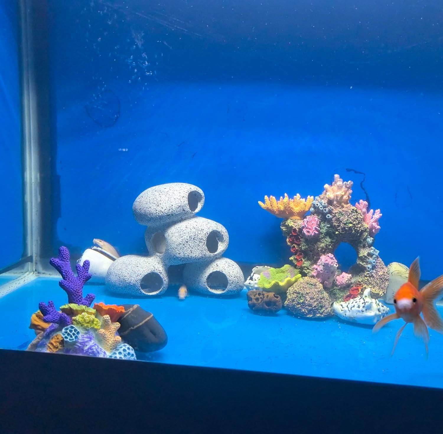 Aquarium Rock Decorations Resin Cichlids Rock with Artificial Moss Betta Cave Fish Tank Accessories Fish Hides (Rock Cave)