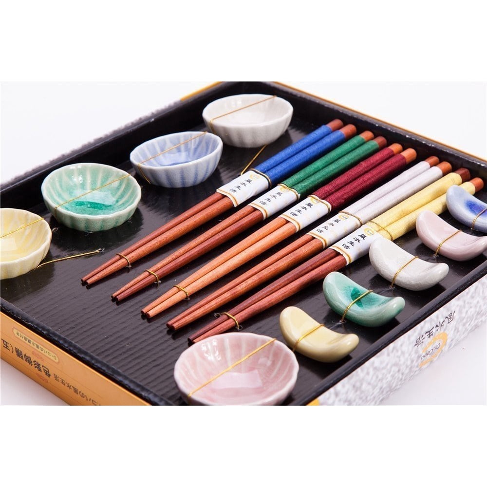 15 Pcs Set Of 5 Pairs Natural Wood Chopsticks, 5 Ceramic holders and 5