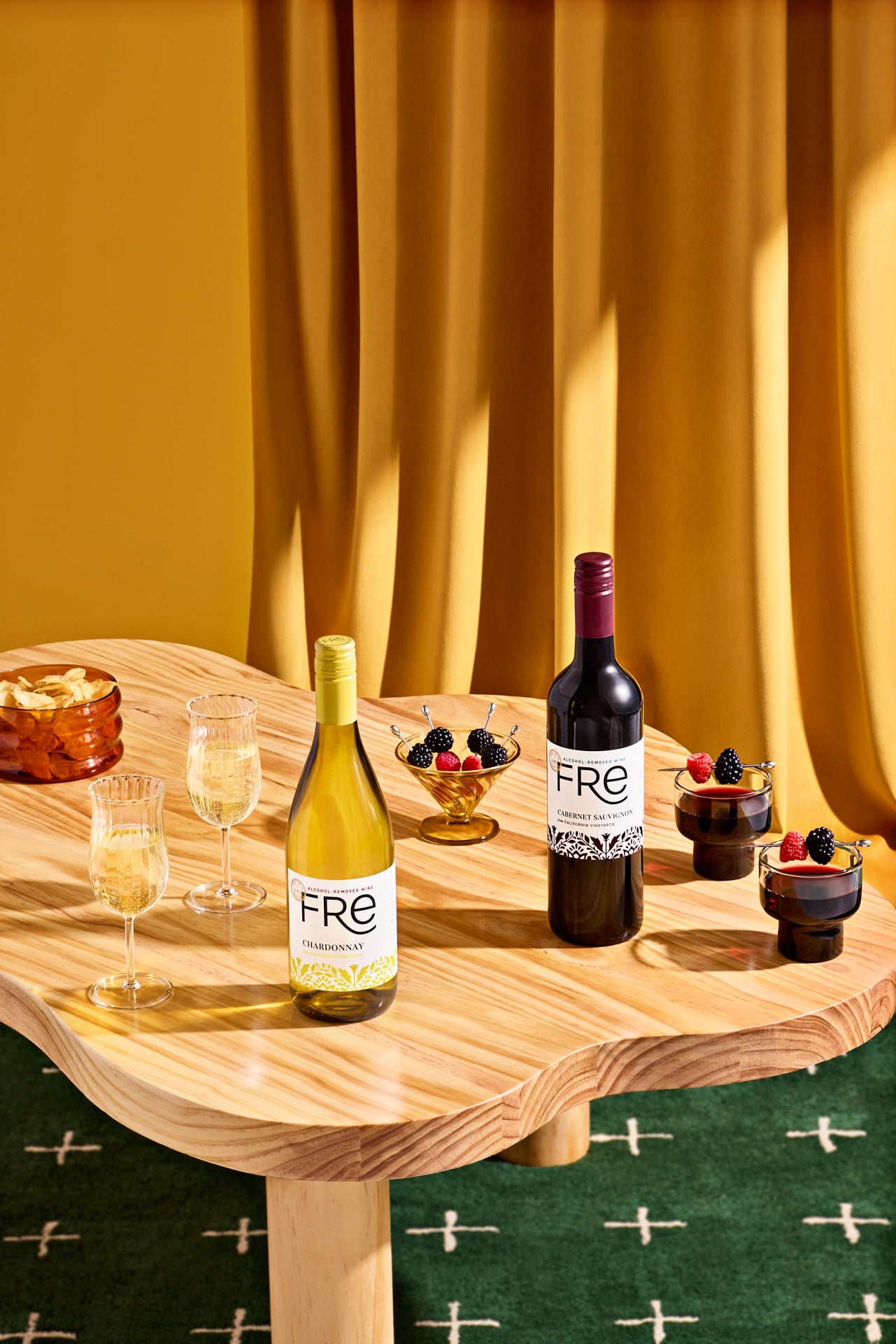 FRE Chardonnay California White Wine, Alcohol-Removed, 750 ml Glass Bottle, 0% ABV