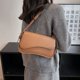 thumbnail image 2 of Bolso cruzado de cuero Vintage para mujer, bandolera con solapa pequeña para hombro, axila, 2024, 2 of 5
