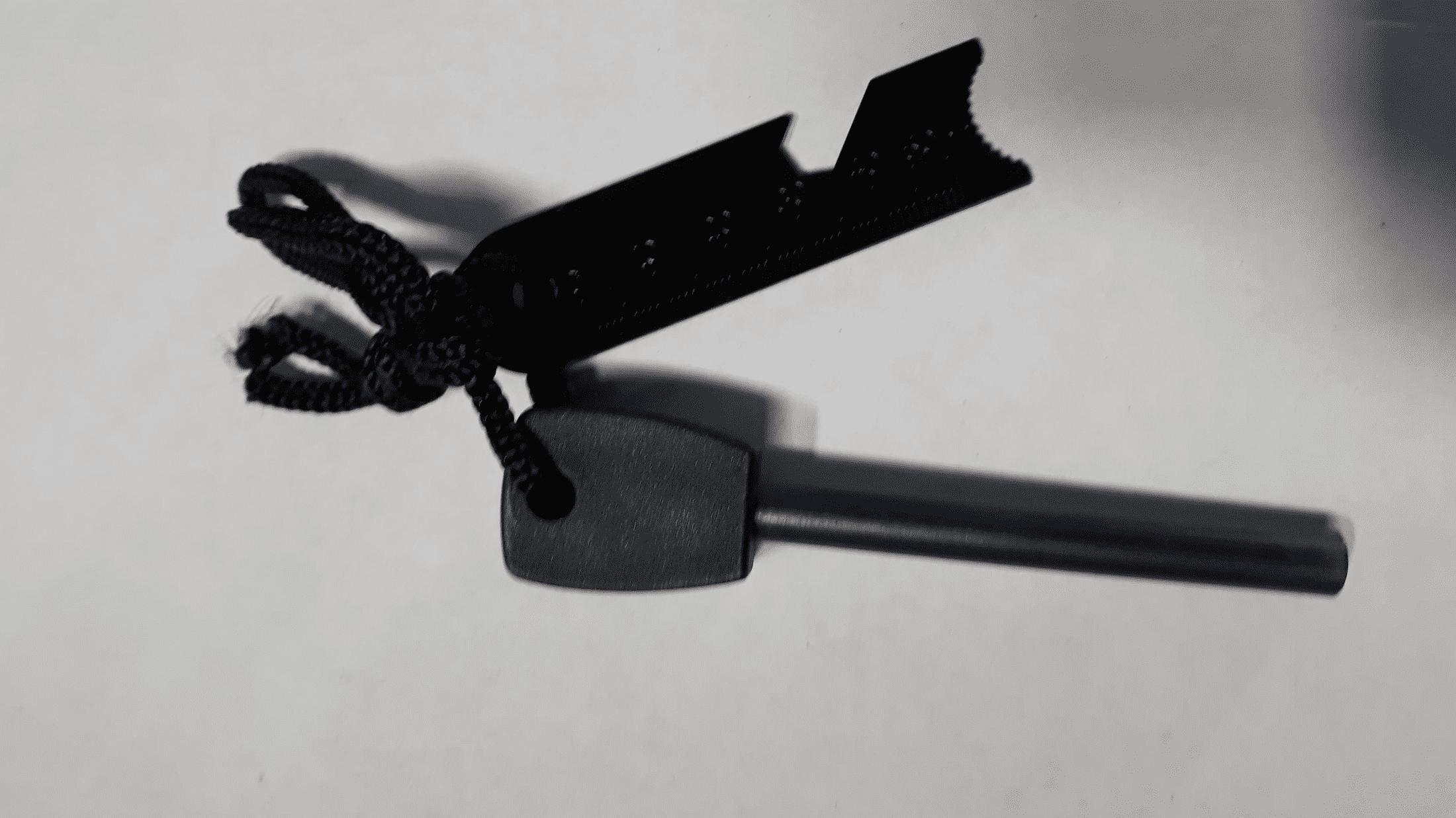 Fire Starter with Magnesium Flint Firesteel Strike Rod for Emergency