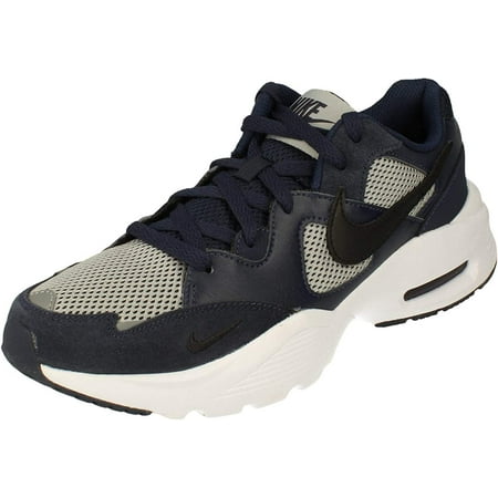 

Nike Men s Race Running Shoe