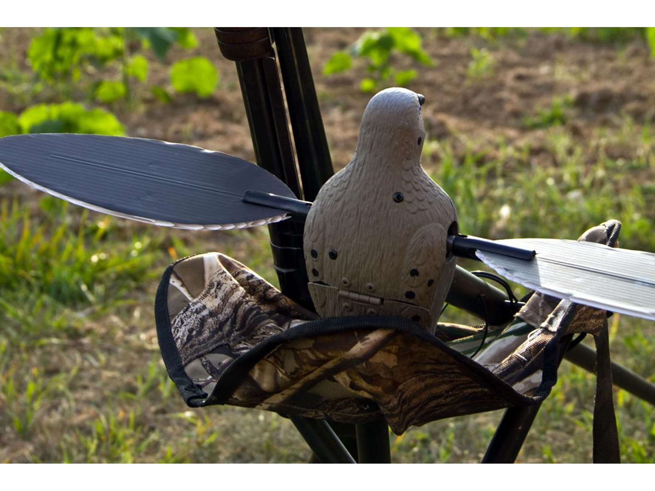 Mojo Outdoors Voodoo Spinning Wing Dove Decoy