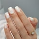 thumbnail image 5 of Press on Nails con punta curvlife, acrílico, cubierta completa, color blanco perlado, 5 of 5