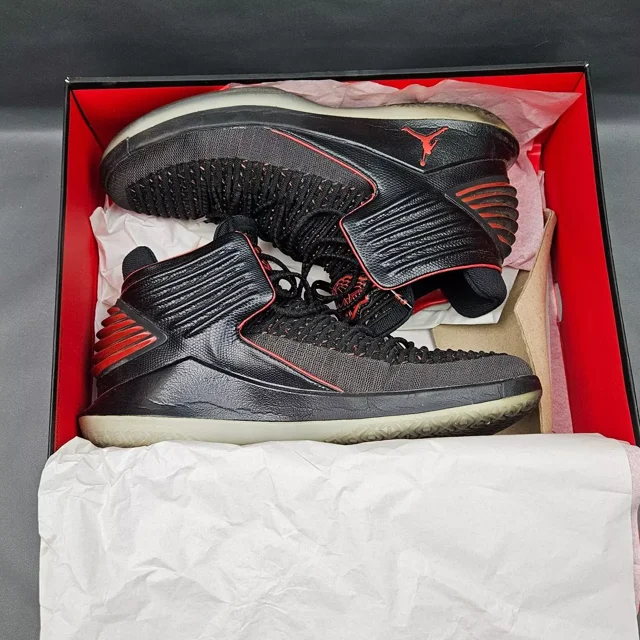 Ni - ke Air Jordan 32 XXXII MJ Day Banned Mens Shoes Size 11.5 Black Red Bred Sneakers