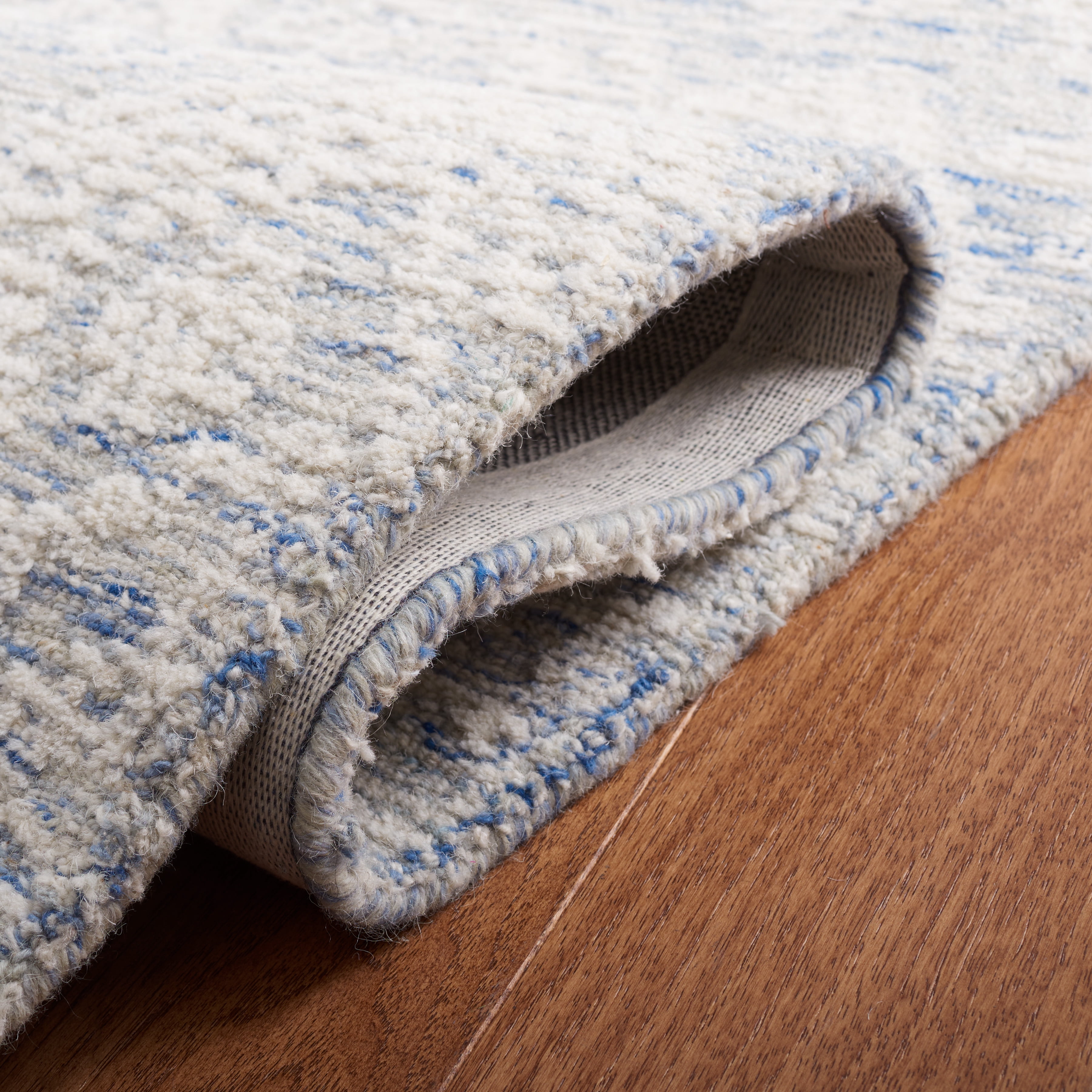 SAFAVIEH Metro Belize Medallion Area Rug, Blue/Ivory, 5' x 8'