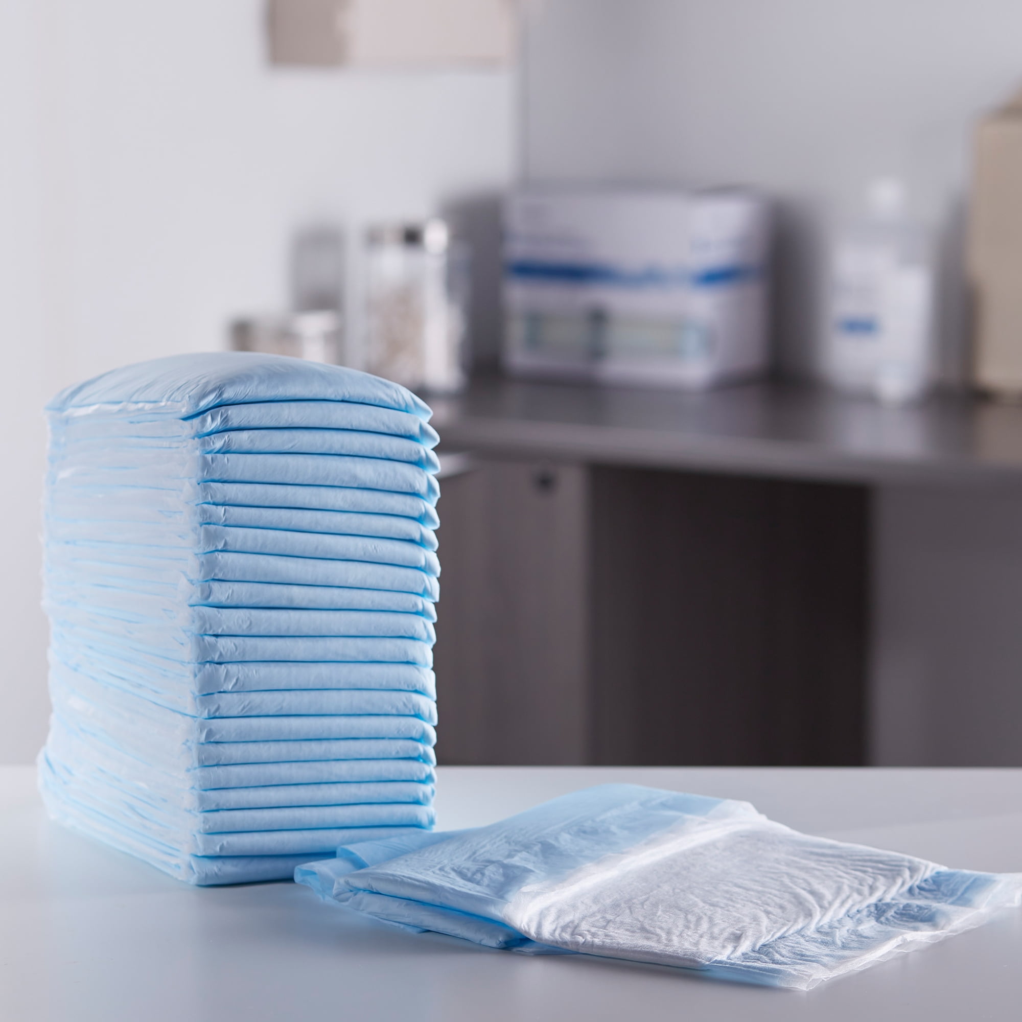 McKesson Underpads, Incontinence Bed Pads, Moderate Absorbency, Polymer, 23 in x 36 in, 150 Count