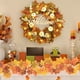 thumbnail image 4 of Guirnalda de hojas de arce artificial | Decoraciones de Acción de Gracias de Halloween | Enredadera de calabaza de ratán colgante | Plástico multicolor | Decoración festiva de fiesta con chimenea, 4 of 6