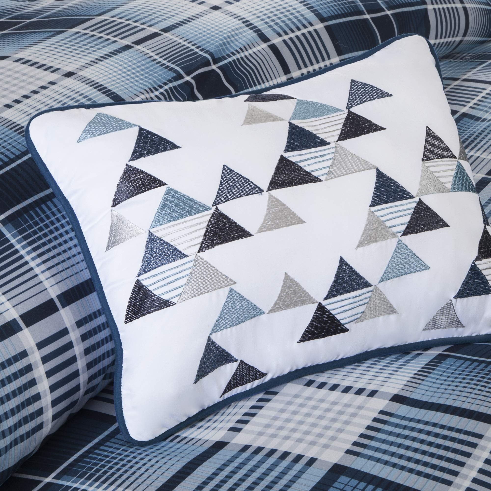 Intelligent Design Cozy Soft Blue 4-Piece All Season Comforter Set,  Twin/Twin XL