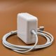 thumbnail image 3 of Cargador de repuesto Magsafe 2 de 45W para Macbook Air Zhang Ming Blanco, 3 of 3