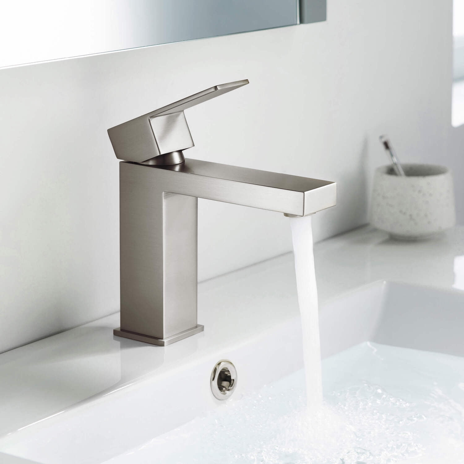 Kibi Single Handle Bathroom Sink Faucet with Pop Up Drain
