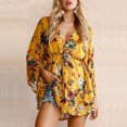 thumbnail image 2 of Minivestido corto suelto con manga acampanada y escote en V profundo cruzado en la parte delantera con estampado floral para mujer oso de fresa  vestir, 2 of 5