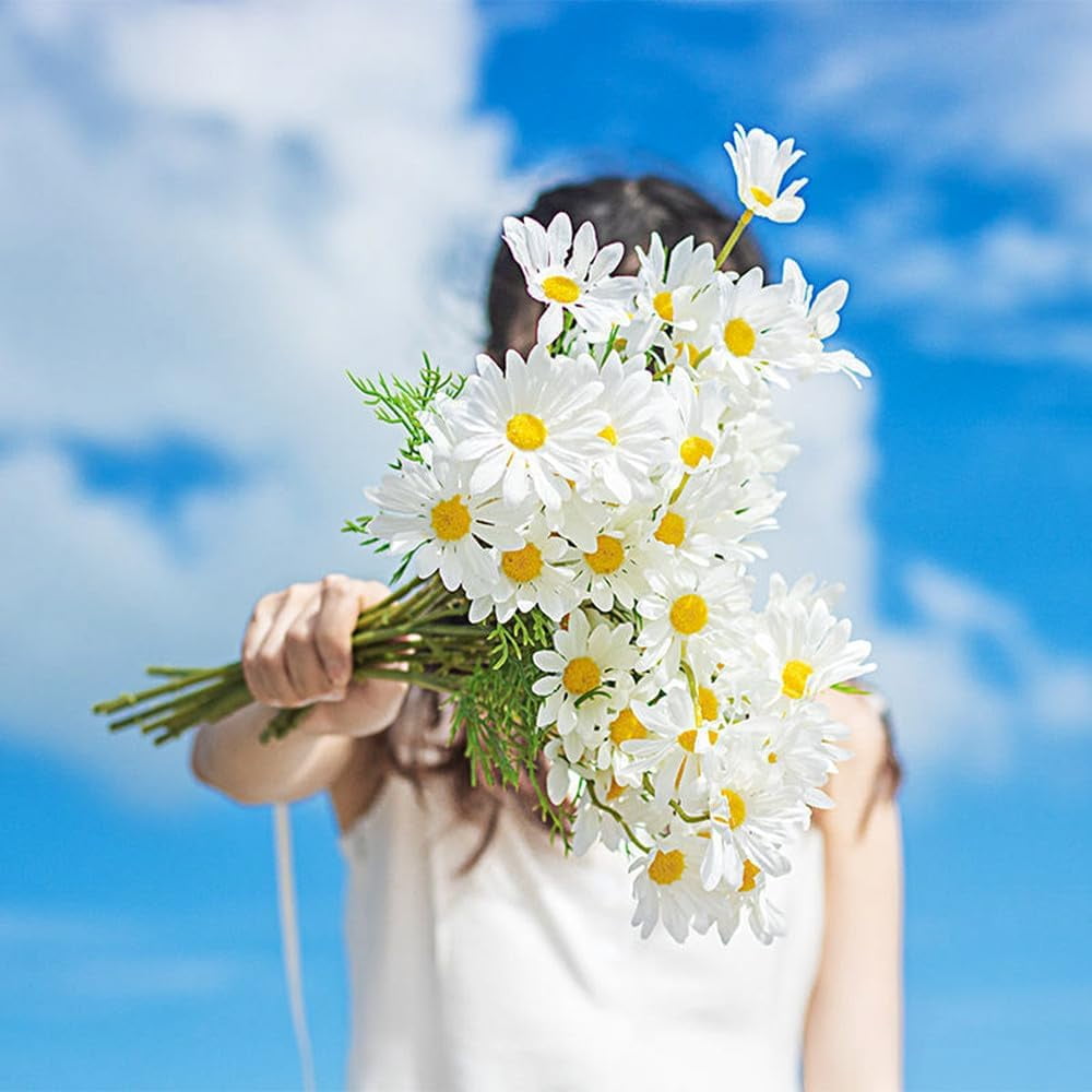 15 Bundles Artificial Flowers White Daisy UV Resistant Outdoor Fake Wildflowers with Stems Faux Greenery Shrubs Plants Arrangements for Wedding Decoration Home Garden