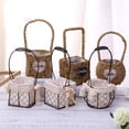 thumbnail image 3 of Cesta de flores tejida de malla de alambre tejida con paja Cesta de almacenamiento con mango trenzado de frutas Maceta decorativa para el hogar Vogacara JJ22801-04, 3 of 6