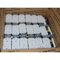 thumbnail image 1 of Outlet Leviton M02-GFTR1-03W, 15 amperios, GFCI blanco, paquete de 3, 1 of 3