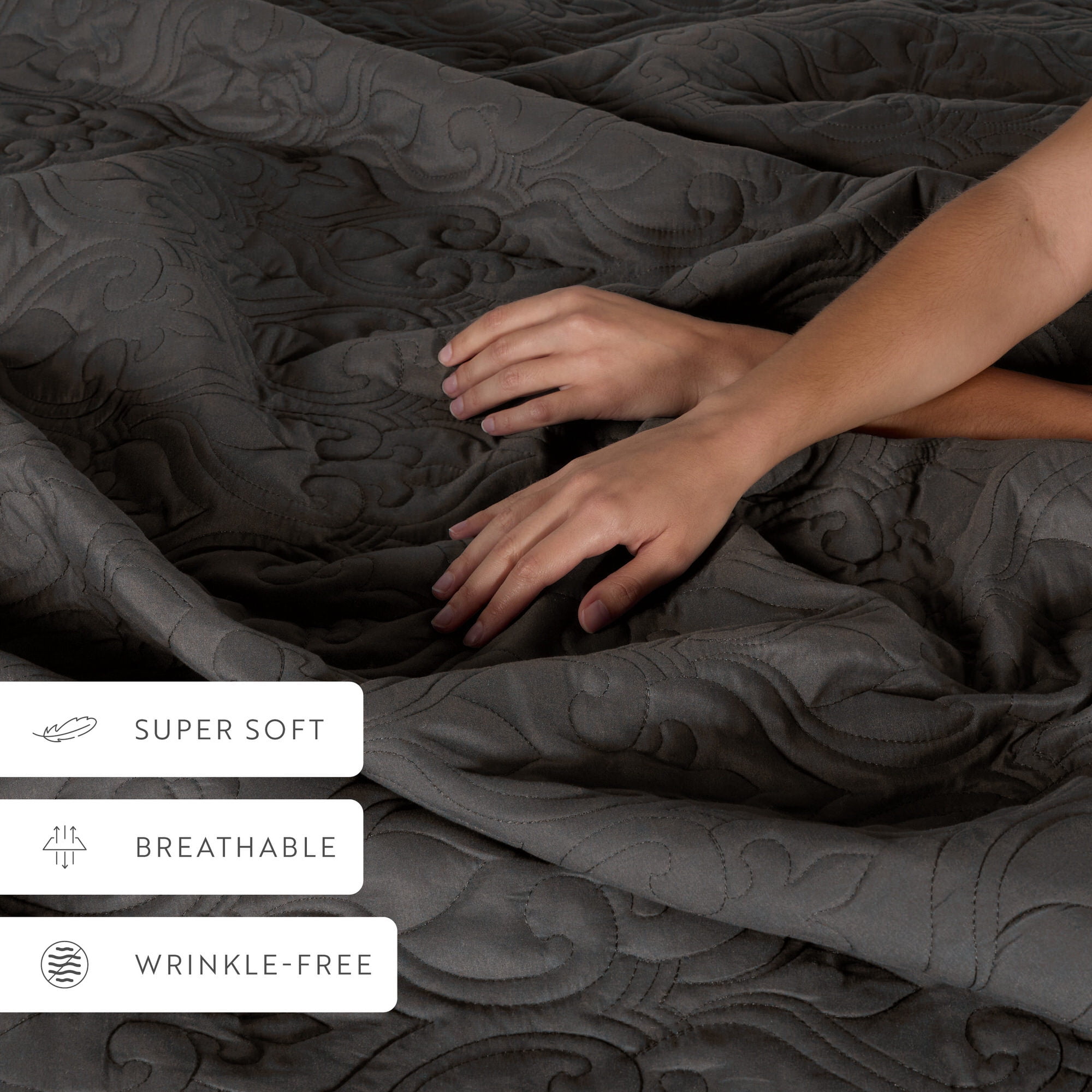 Lightweight Wrinkle Resistant Quilt Sets in Gray Damask for Full/Queen Size Bedding by Comfort Canopy