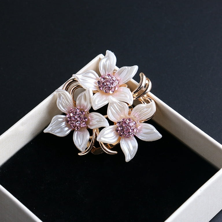 DUOWEI Flowers Brooch Scarf Buckle Fashion Bouquet Luxury Crystal  Rhinestone Scarf Clips for Women Christmas (Color : D)