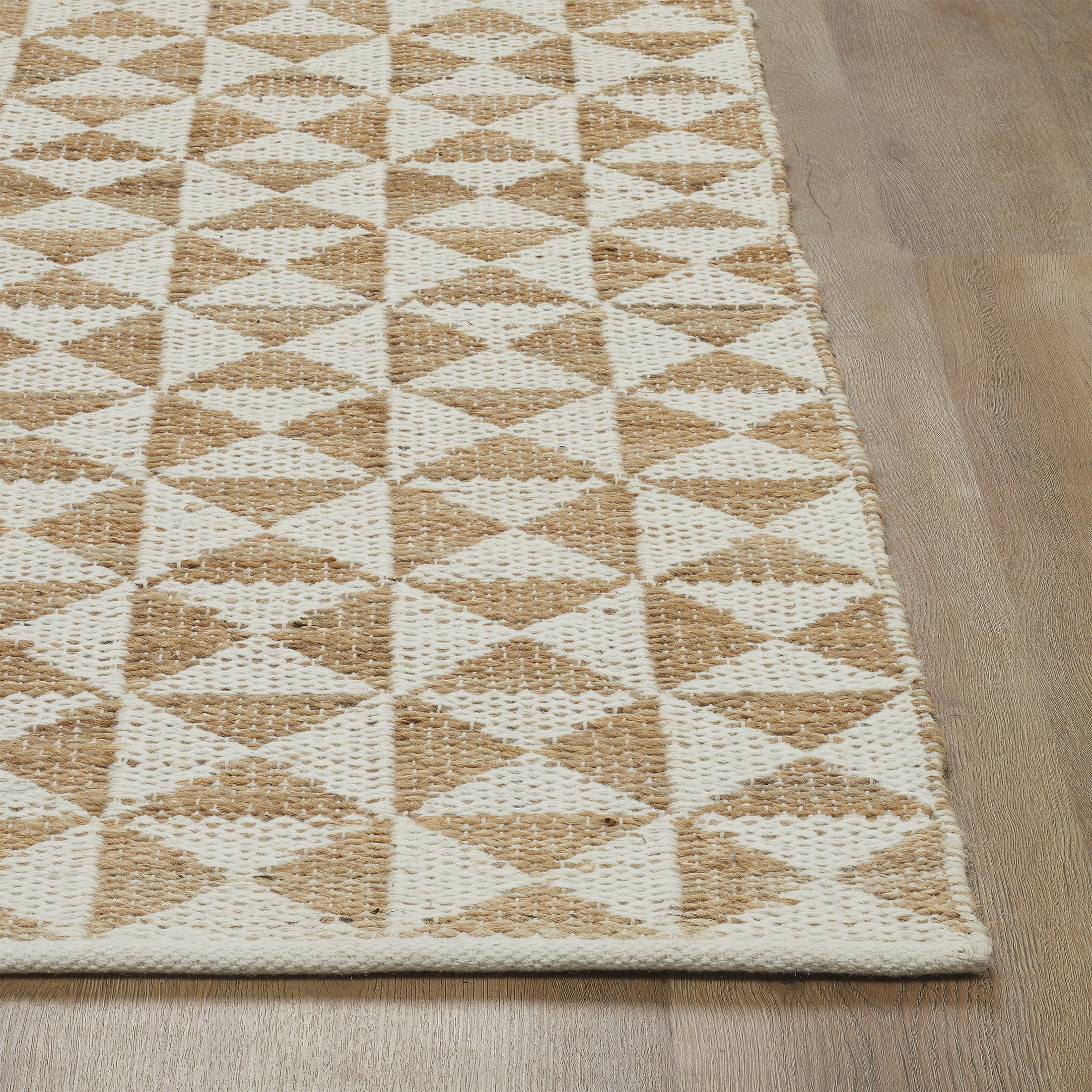 Beautiful Beige Jute Geometric Indoor Area Rug by Drew Barrymore, 5' x 7'
